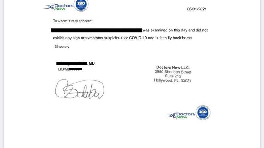 certificado falso certificado falso Certificado médico falso presentado por el joven para viajar