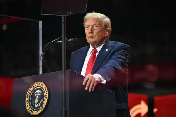 21dc-trump-blkv-articleLarge-v2