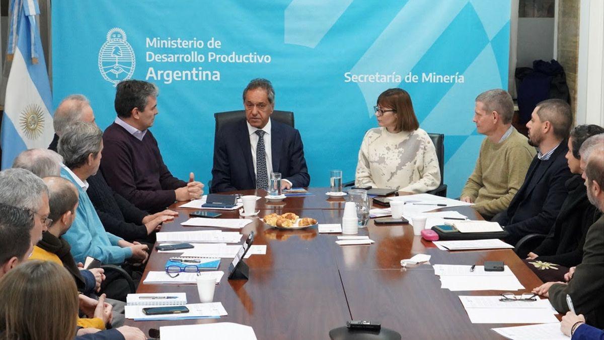 Scioli con mineros