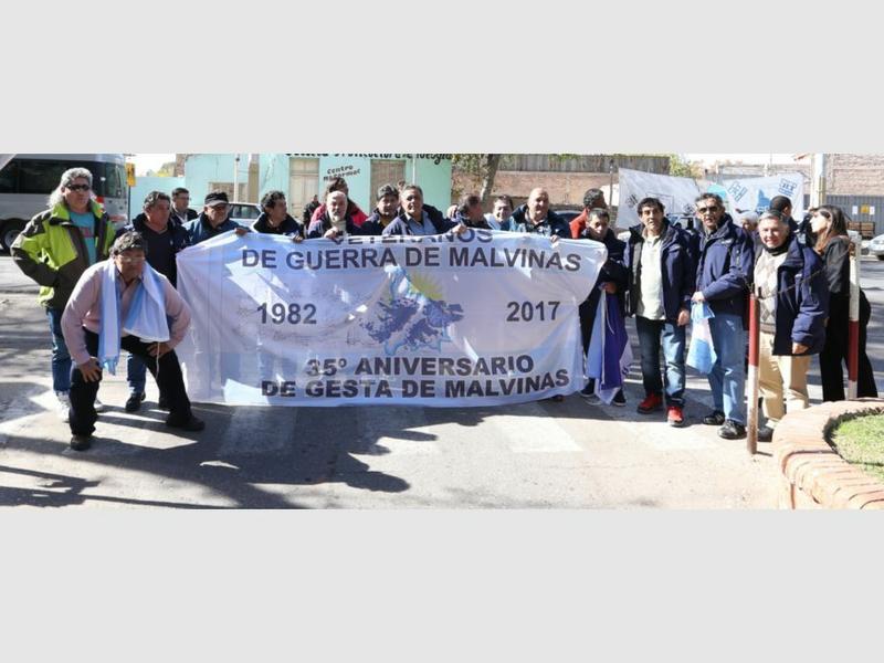 2017-05-22-prensa-recepcin-de-la-delegacin-de-ex-combatientes-de-malvinas-y-familiares-de-cados-en-malvinas_34017372403_o.jpg_1536916664