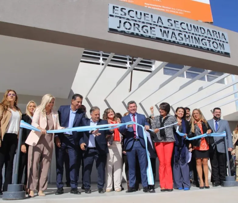 f4debfdaad264477ab121022a494dde3_L (1)