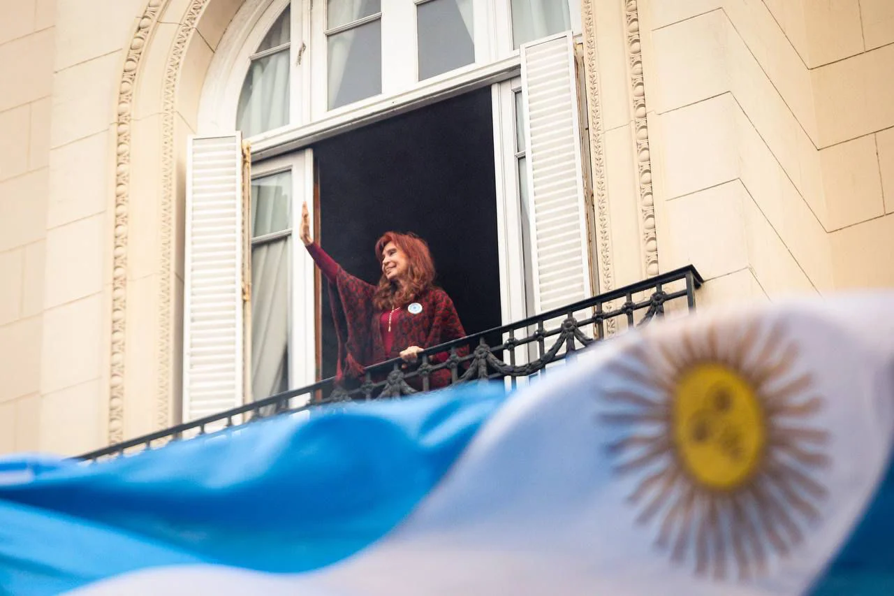 CFK - San José 1111