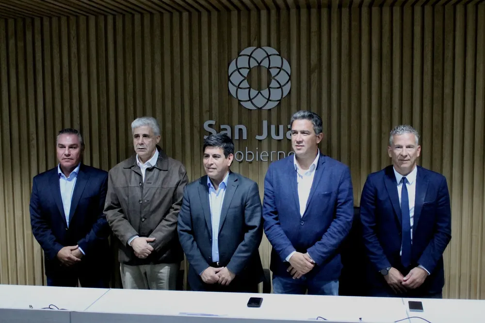 547519928_1214417697399522_7793357165547173729_n