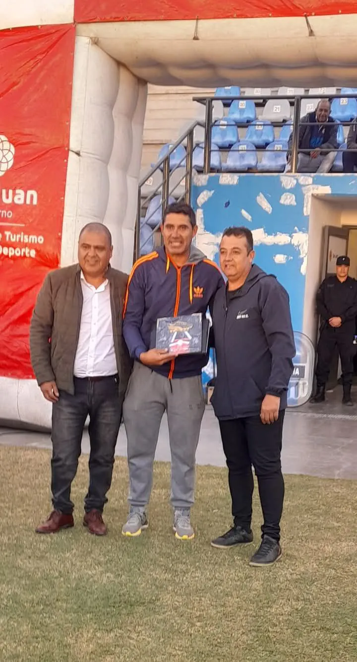 489912035_3366699786806056_6274614939038115644_n