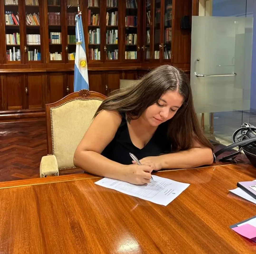 WhatsApp Image 2025-11-13 at 08.12.42 (1)