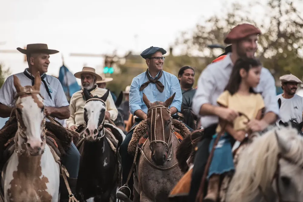 La cabalgata es organizada por la Agrupación Gaucha San de la Frontera